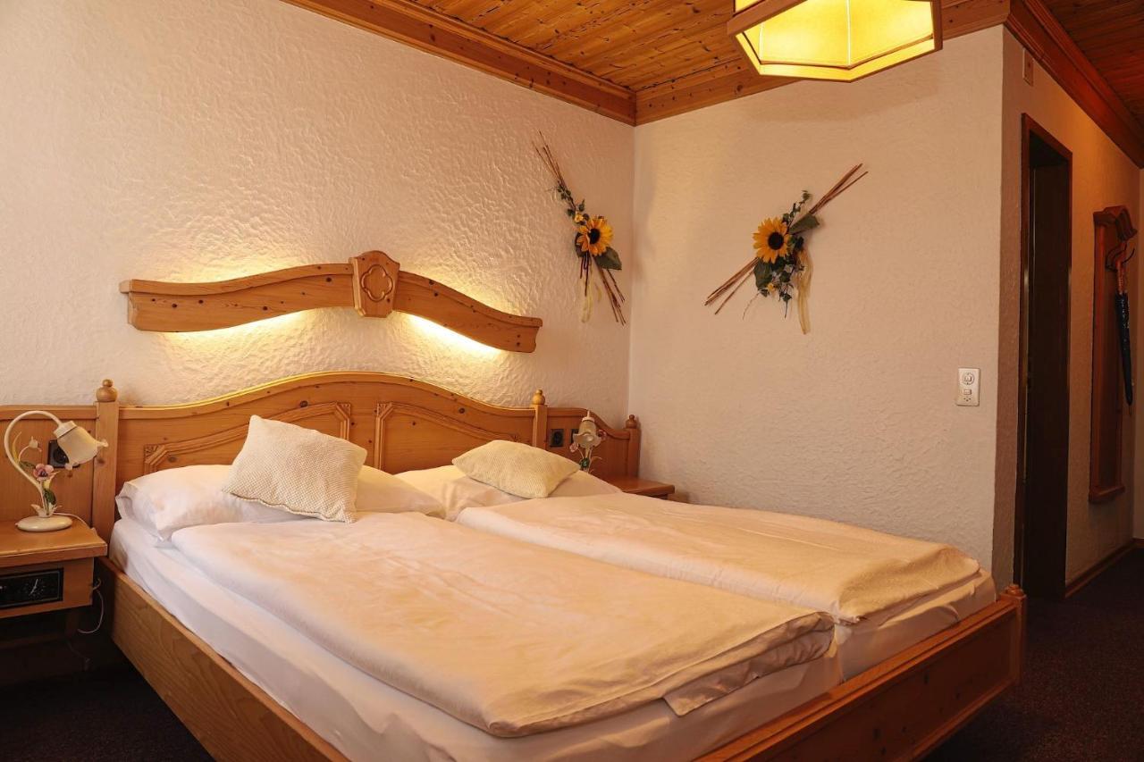 Hotel-Restaurant Weisses Kreuz Breitenbach 외부 사진